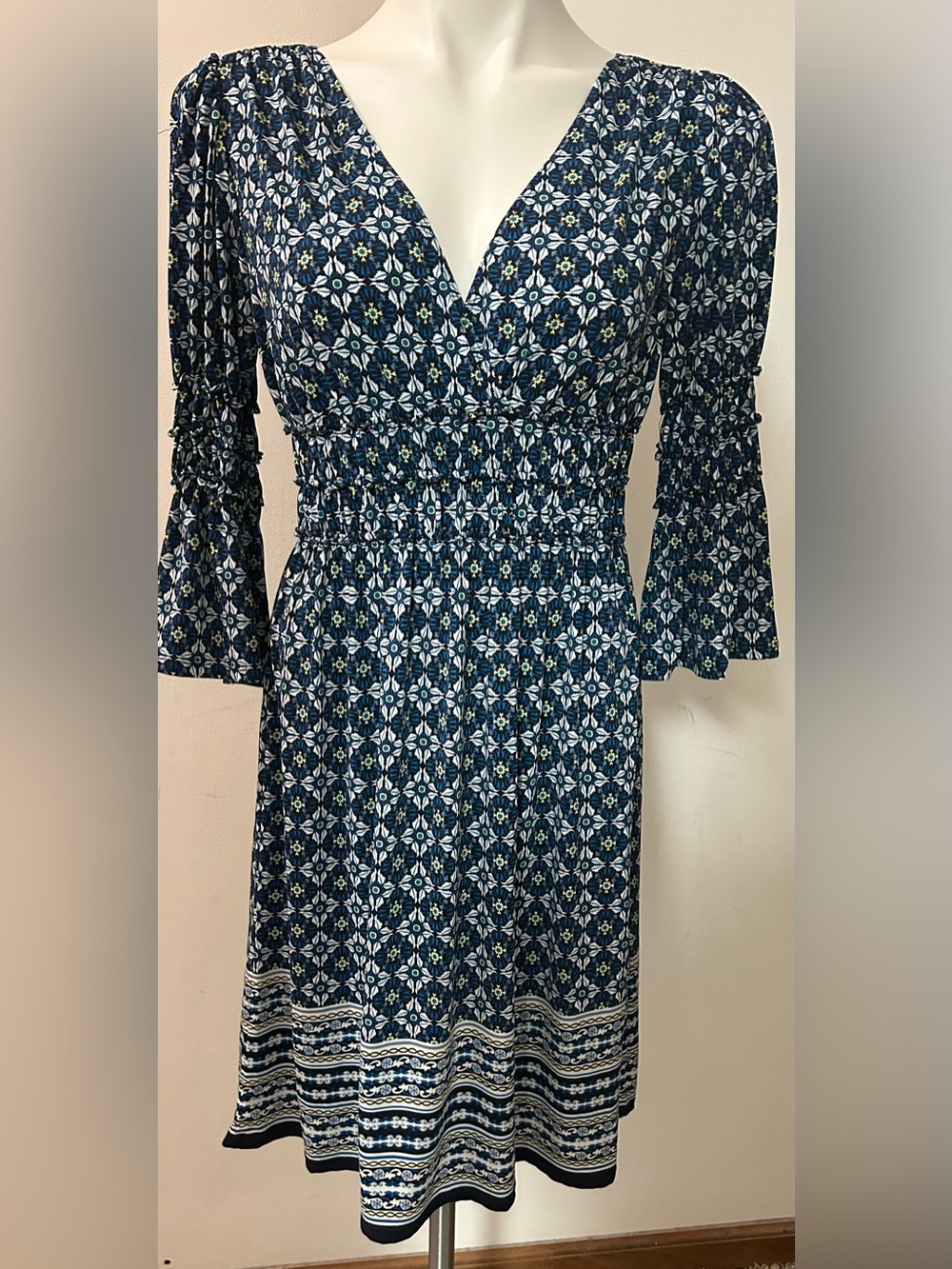Max Edition Bell Sleeve Dress Medium